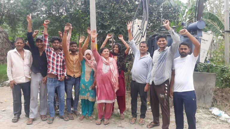 खुले में रखा ट्रांसफार्मर हादसों को दे रहा न्यौता, जताया विरोध